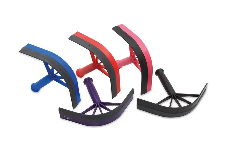 Shires Plastic Sweat Scraper